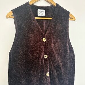 Magdalena O’Leary purple sweater